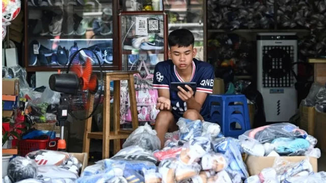 वियतनाम में बिकता चीनी सामान