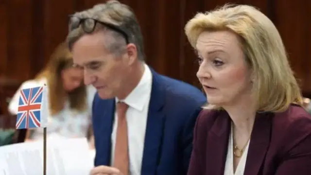 Liz Truss kampanya videosundan bir kare