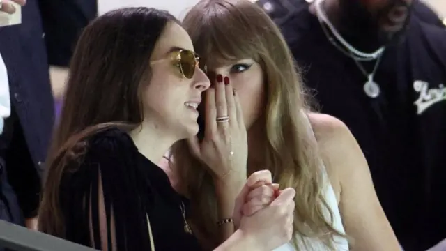 టేలర్ స్విఫ్ట్ 