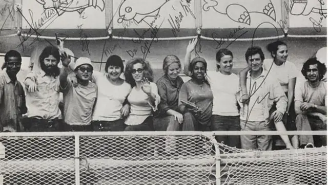 एकेलीवर राहाणारे सदस्य