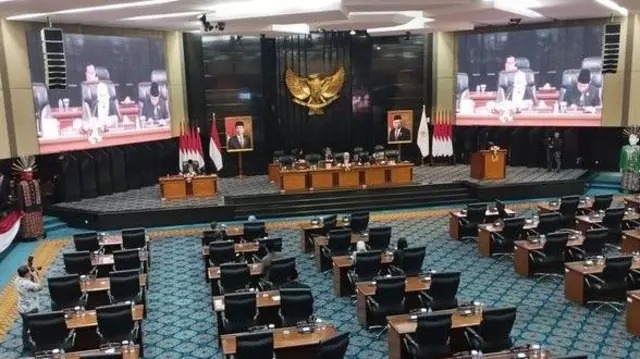 Suasana rapat paripurna DPRD Jakarta yang kosong