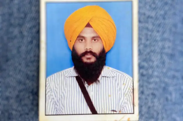 ਬਸੰਤ ਸਿੰਘ