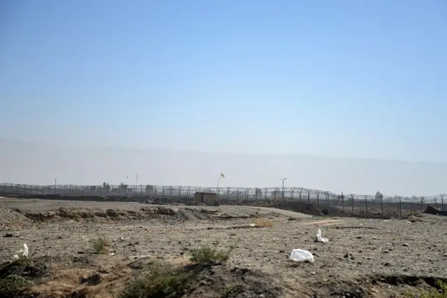 ஆப்கானிஸ்தான் பாகிஸ்தான் பகிரும் டுராண்ட் கோடு.