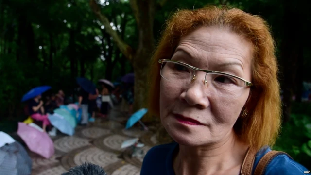 ਗ੍ਰੇਸ ਆਪਣੇ ਭਾਣਜੇ ਝਾਂਗ ਸ਼ੀ ਮਿੰਗ ਲਈ ਕੁੜੀ ਲੱਭ ਰਹੀ ਸੀ ਪਰ ਕਈ ਪਰਿਵਾਰਾਂ ਨੇ ਉਨ੍ਹਾਂ ਨੂੰ ਨਾਂਹ ਕਰ ਦਿੱਤੀ