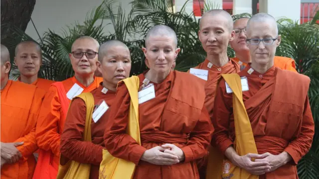 ภิกษุณี