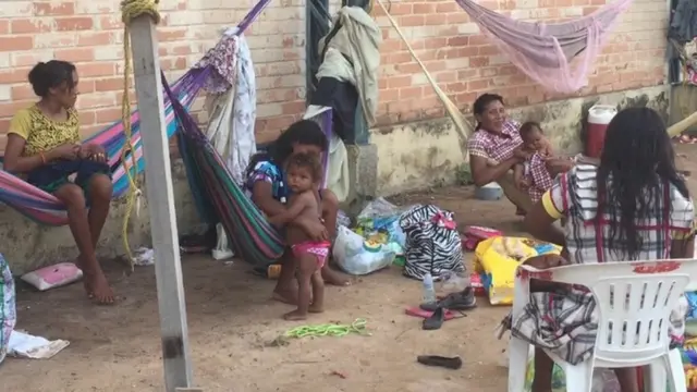 Indígenas warao en el centro de inmigrantes.