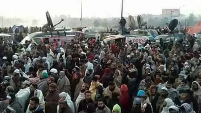 دھرنا، میڈیا