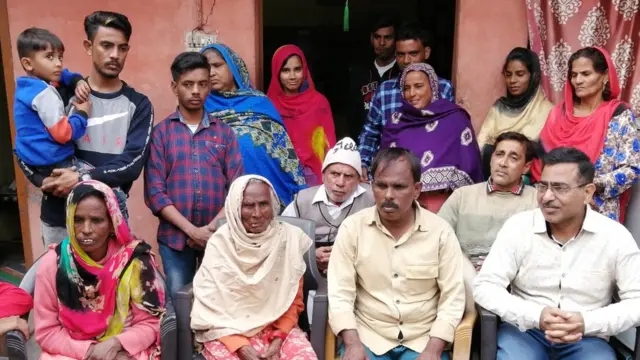 ਗ਼ੁਲਾਮ ਫ਼ਰੀਦ ਆਪਣੇ ਪਰਿਵਾਰ ਨਾਲ