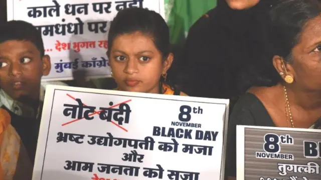 નોટબંધીના વિરોધની તસવીર