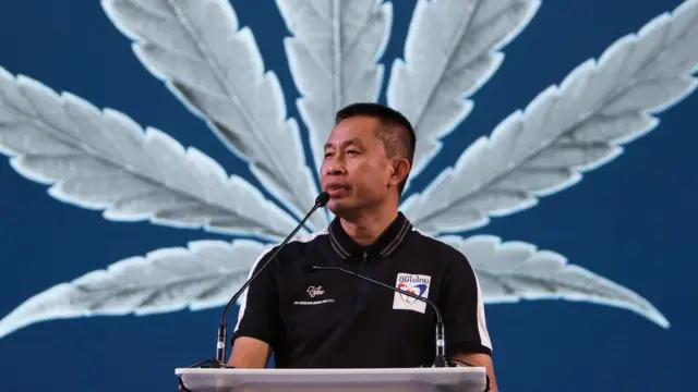 ศักดิ์สยาม ชิดชอบ น้องชายเนวิน ขึ้นพูดถึงนโยบายกัญชาเสรี