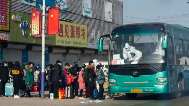 石家庄市小果庄村对村民进行异地集中隔离