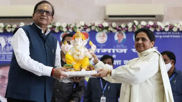 सतीश चंद्र मिश्र और मायावती