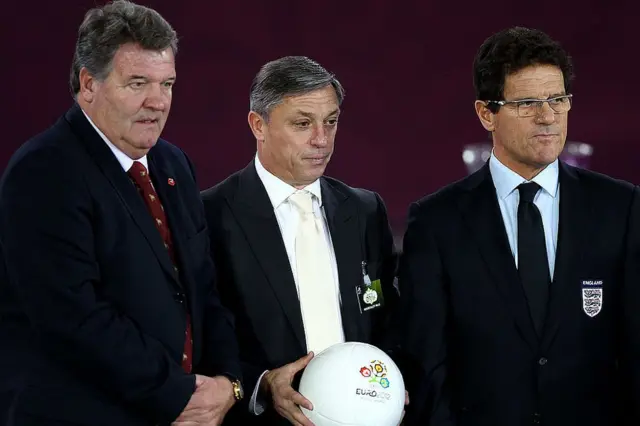 در مراسم قرعه‌کشی یورو ۲۰۱۲ به عنوان مربی مونته‌نگرو در کنار فابیو کاپلو (سرمربی انگلیس) و جان توشاک (سرمربی ولز)