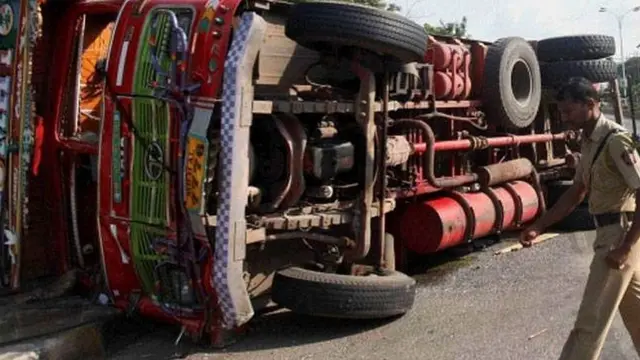 सड़क दुर्घटना