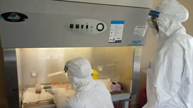 Ndi ọrụ 'lab'