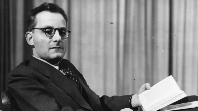 مکس برود یادداشت‌های کافکا را در وصیت‌نامه خود به کتابخانه ملی اسرائیل بخشید.