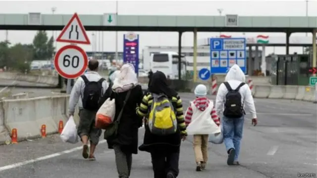 प्रवासी