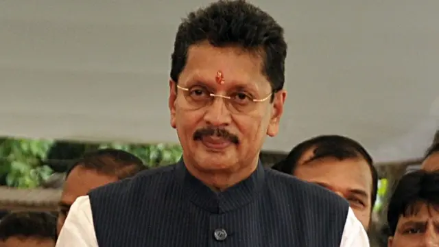 शिवसेना विधायक दीपक केसरकर