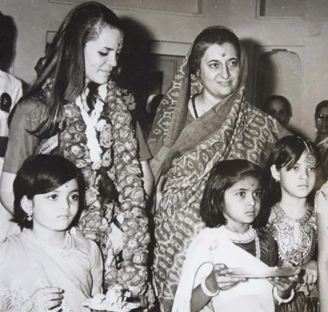 ઇંદિરાજીનો ફોટો