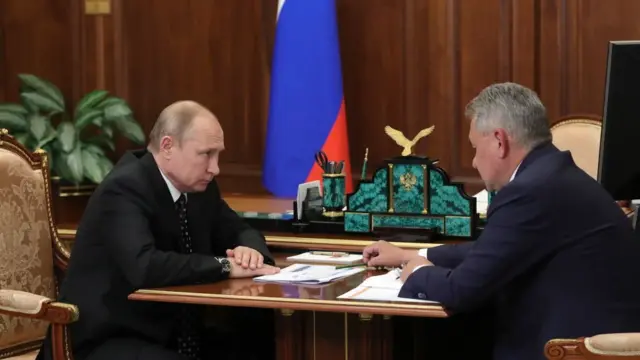 Vladimir Putin ve Sergey Şoygu