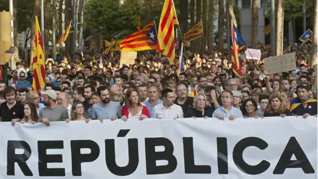 Manifestación en Gerona en contra de la represión policial.