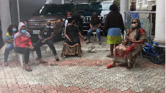 Awọn abanikẹdun nile Braimoh