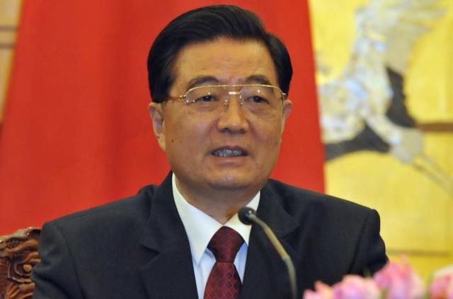 中國前國家主席胡錦濤周四 （1月26日）到訪廣州，由廣東省委書記胡春華陪同下逛西湖路花市。