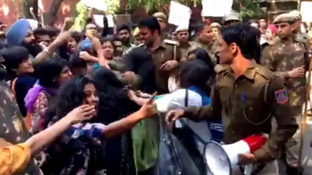 रामजस कॉलेज में हंगामा