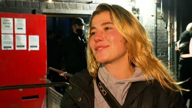 زوي إحدى روّاد الحفلات الموسيقية العربية