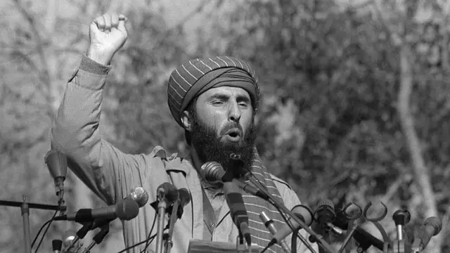 حکمتیار در سال های گذشته