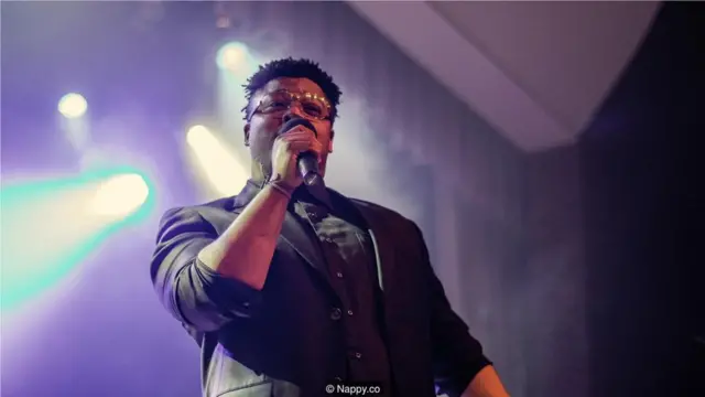 有些人的反應可能會是把自己推向更高的創造性。(Credit: Nappy.co)