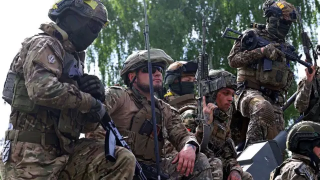 Бойцы Легиона "Свобода России" и "Русского добровольческого корпуса"