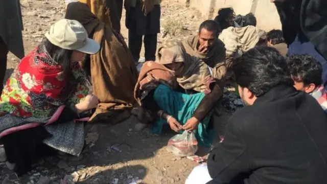 په تنظیم کې د رضاکارو تر څنګ مسلکي کسان هم شته