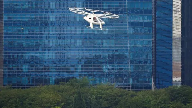 Испытания прототипа VoloCity в Сингапуре