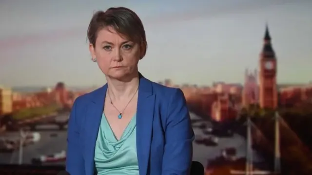 İngiltere'de ana muhalefetteki İşçi Partisi'nin içişleri sözcüsü Yvette Cooper