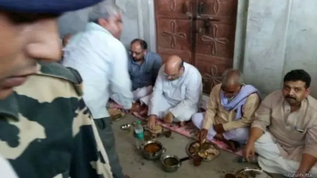 दलित के घर अमित शाह का खाना
