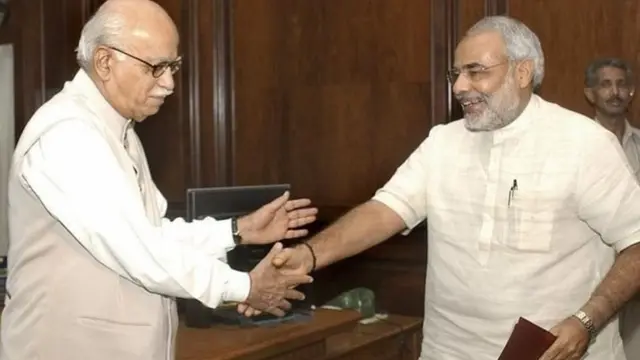 આડવાણી અને નરેન્દ્ર મોદીની તસવીર