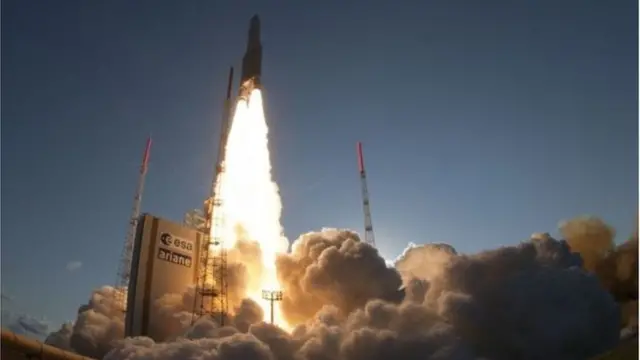 রকেট নিক্ষেপ