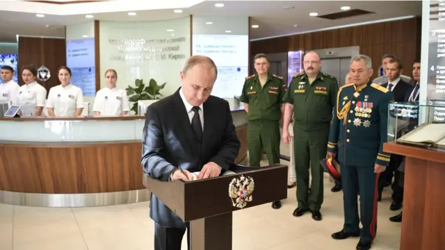 Элитную академию два года назад лично посещал Владимир Путин