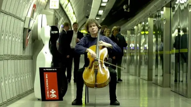 Джулиан Ллойд Веббер