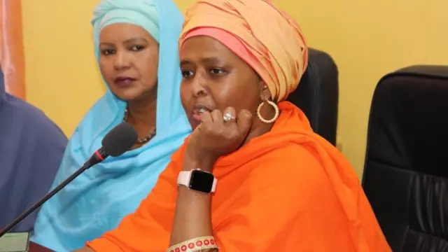 Wasiirkii Haweenka Deeqa Yasiin