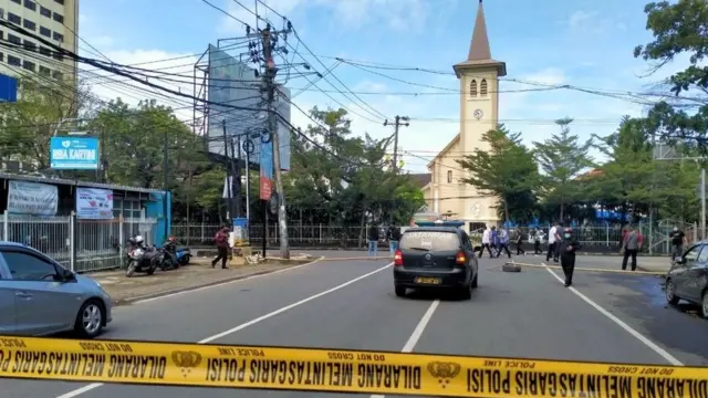 Ledakan terjadi pada saat jeda antarmisa.