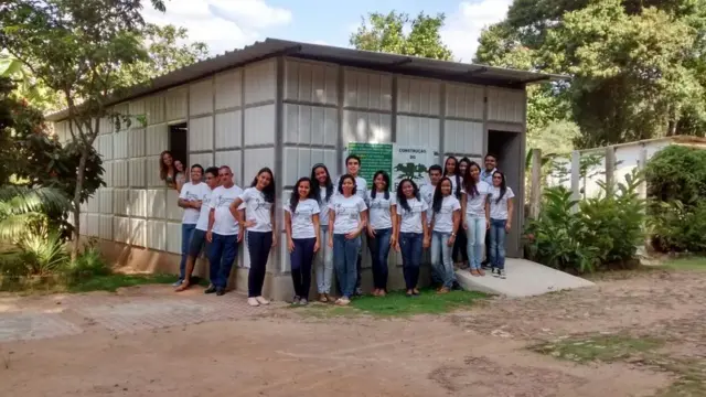 Grupoeuro win é confiávelestudantes participantes do programa Jovem Explorador posam para fotoeuro win é confiávelfrente ao Ecomuseu