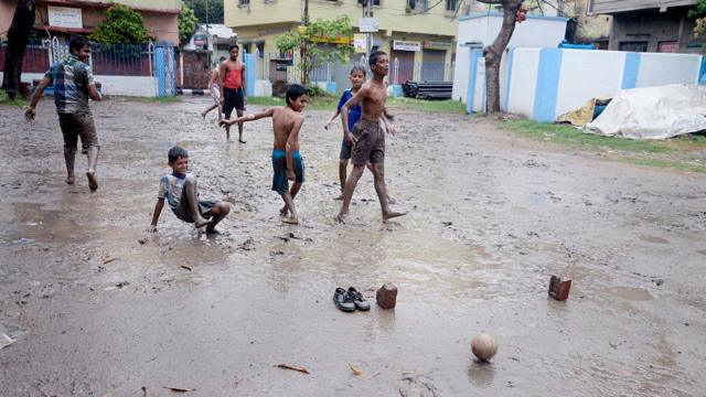уличнй футбол в Индии