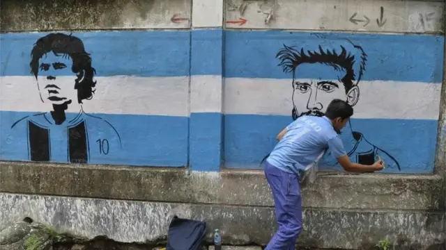 मेसी ओर माराडोना