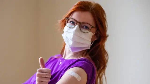 कोरोना लस