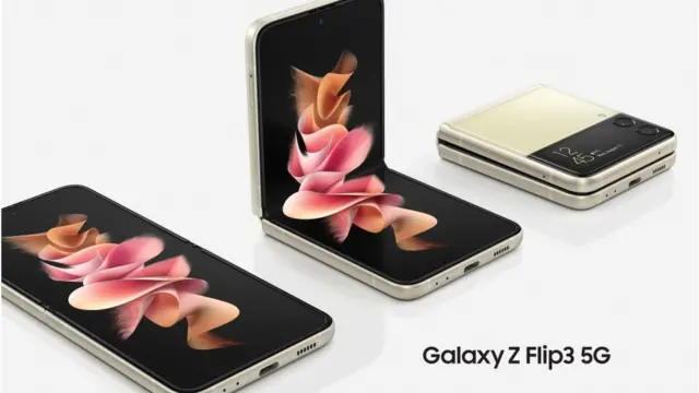 Гибкие и складные: Samsung представила смартфоны Galaxy Z Fold 3 и ...