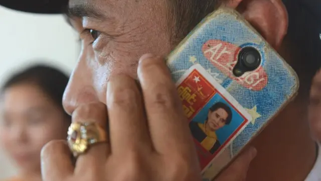 Supporter of Aung San Suu Kyi