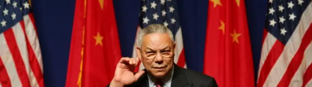 鮑威爾在北京出席記者會（25/10/2004）