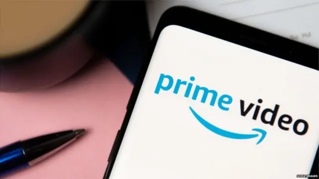 డిజిటల్‌ ఫ్లాట్‌ఫామ్‌లపై నియంత్రణ లేదంటూ ప్రజాప్రయోజన వ్యాజ్యాలు దాఖలయ్యాయి